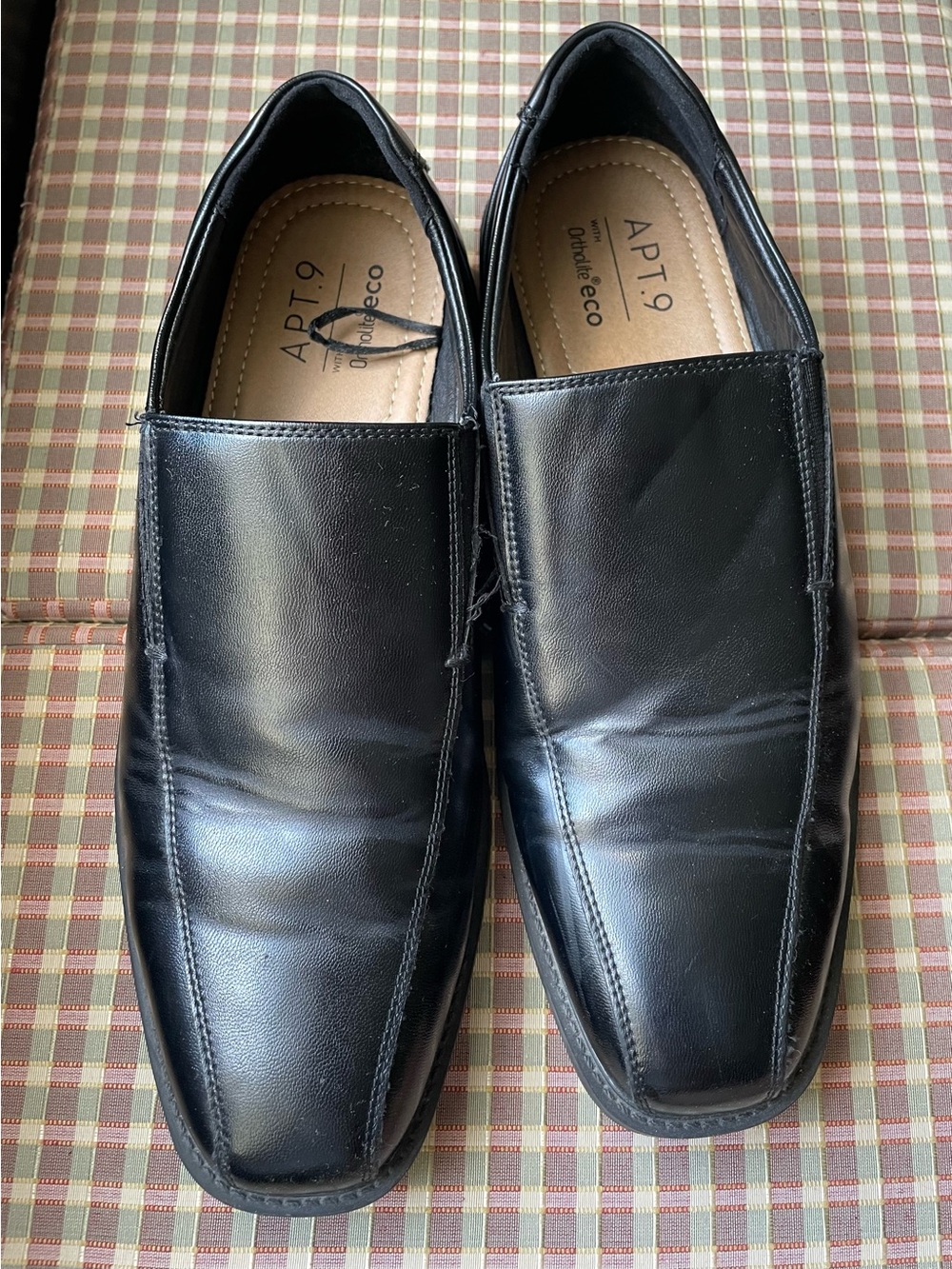 Apt. 9 Men’s Black Slip-On Leather Loafers